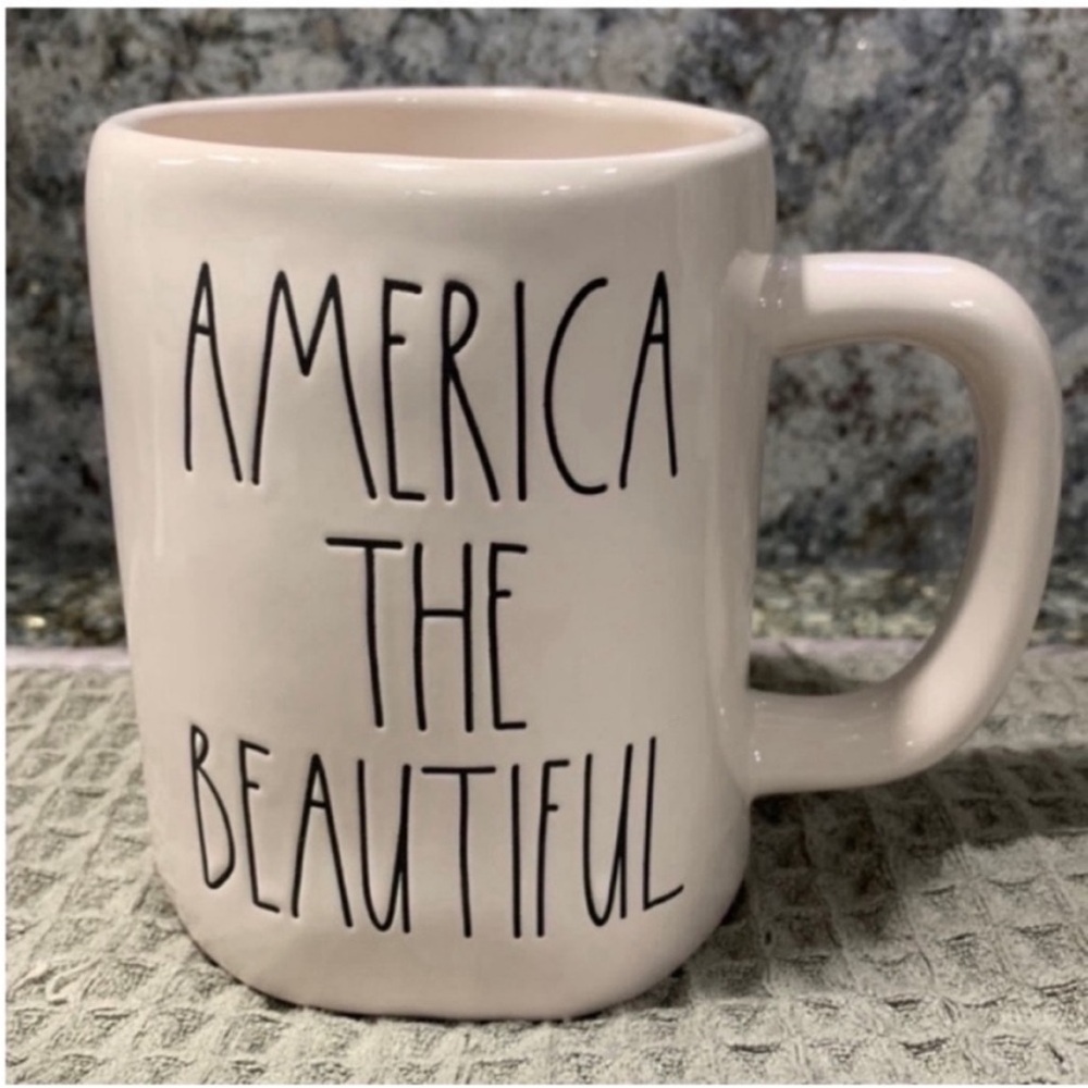 NWT Rae Dunn “America The Beautiful” Mug 16 oz Patriotic Coffee Cup